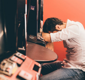 Игромания в Дегтярске